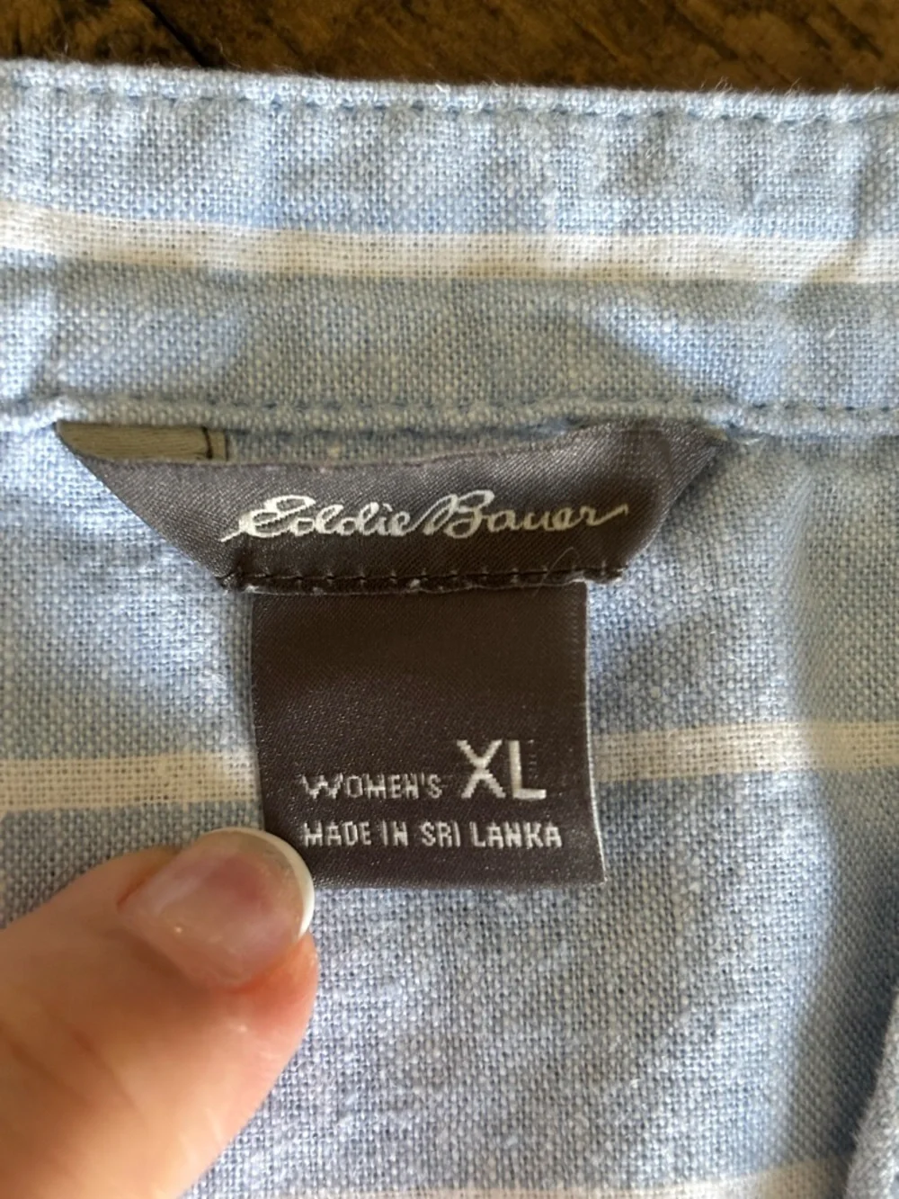 Eddie Bauer Light‎ Blue and White Striped Short Sleeve Top - Picture 4 of 6